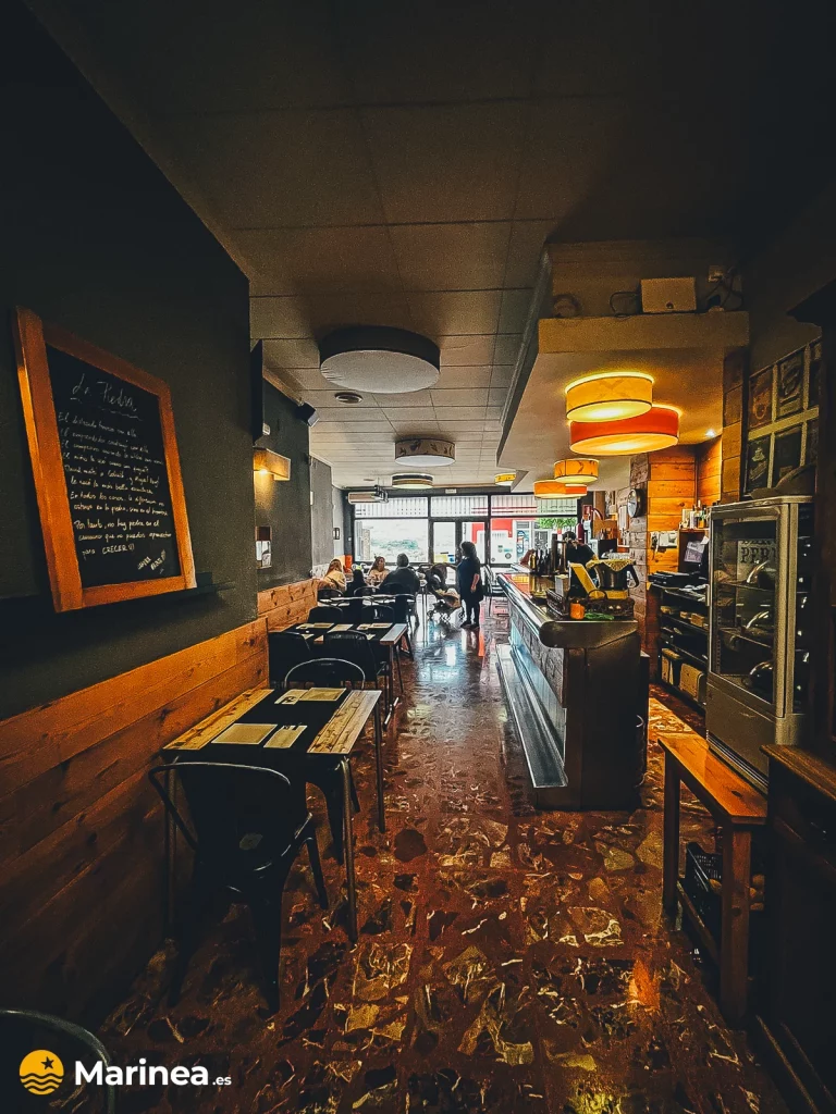 Interior de Restaurante Bar Pere en Callosa de Ensarriá